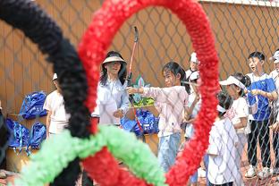 博主：上海海港B队黄雍海租借加盟河南队，生于2005年司职前锋